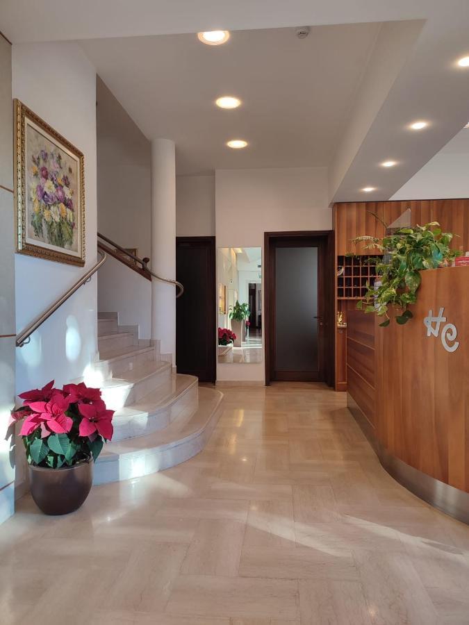 Hotel Cristallo Конельяно Экстерьер фото