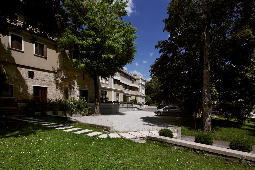 Hotel Cristallo Конельяно Экстерьер фото